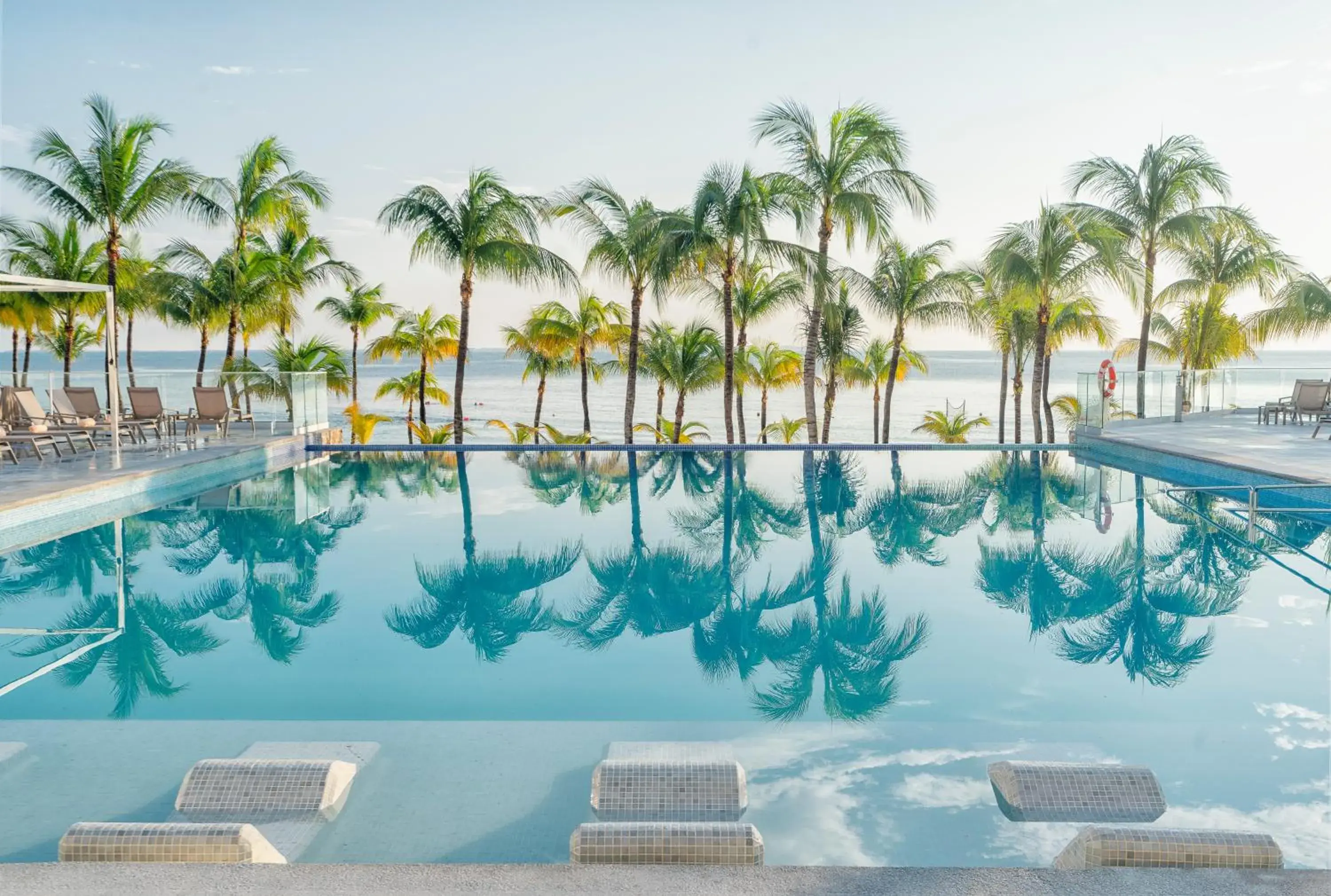 Swimming pool in Riu Caribe - All Inclusive
